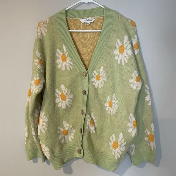 Davi & Dani Daisy Cardigan Sweater Green Sz S Oversized Pockets Button Preppy - Picture 1 of 8